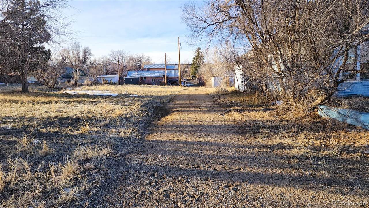 Pinon - Photo 1