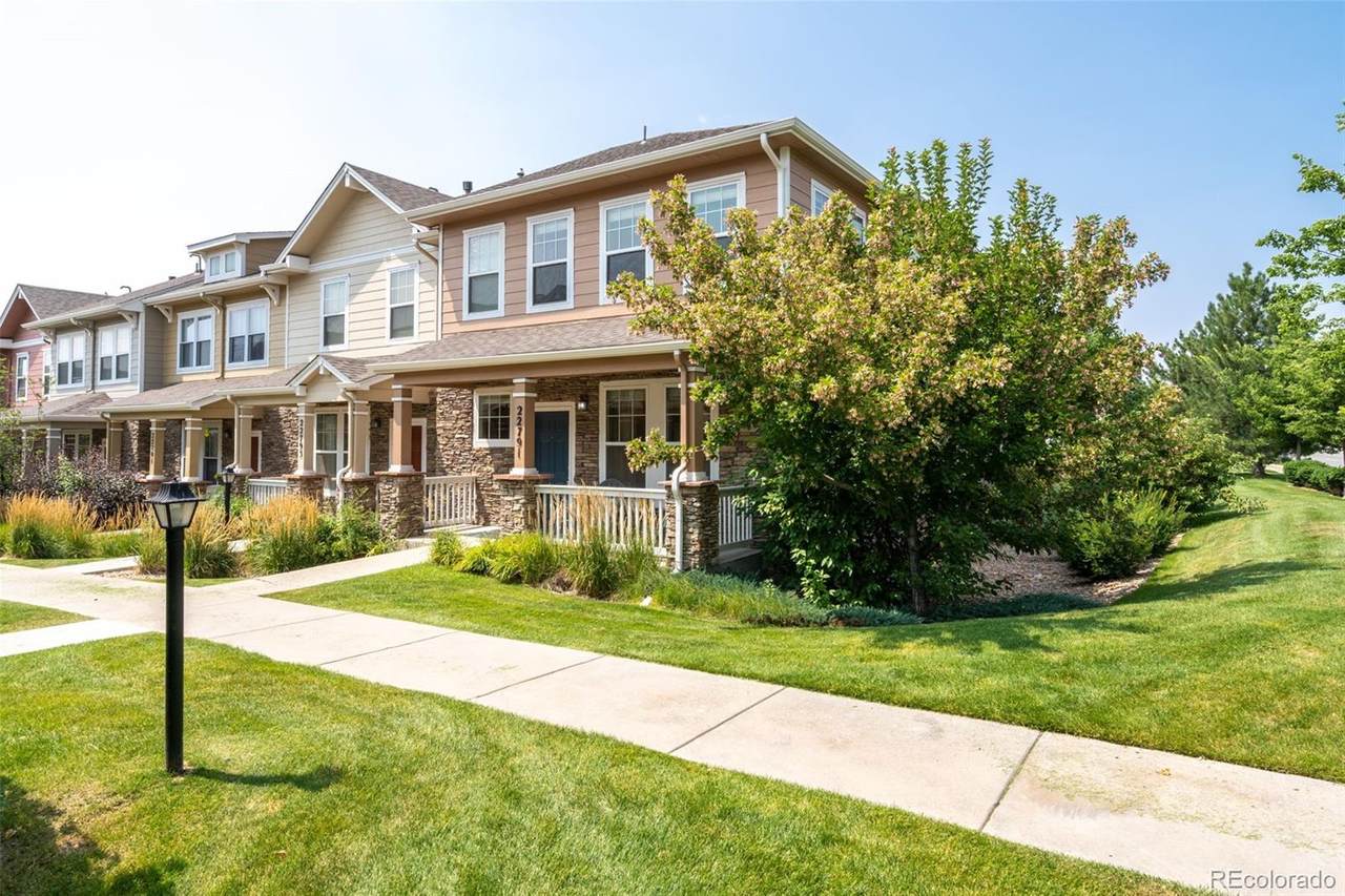 22791 Briarwood Place - Photo 1