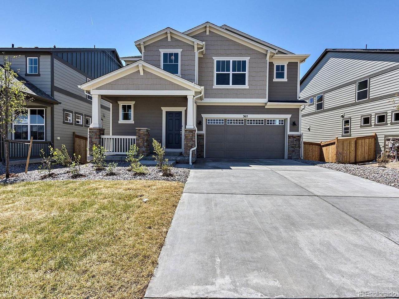 362 Hyde Park Circle - Photo 1