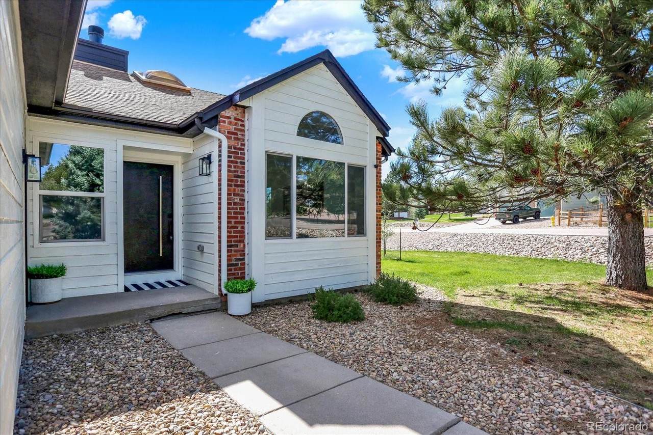 5189 Red Oak Way - Photo 1