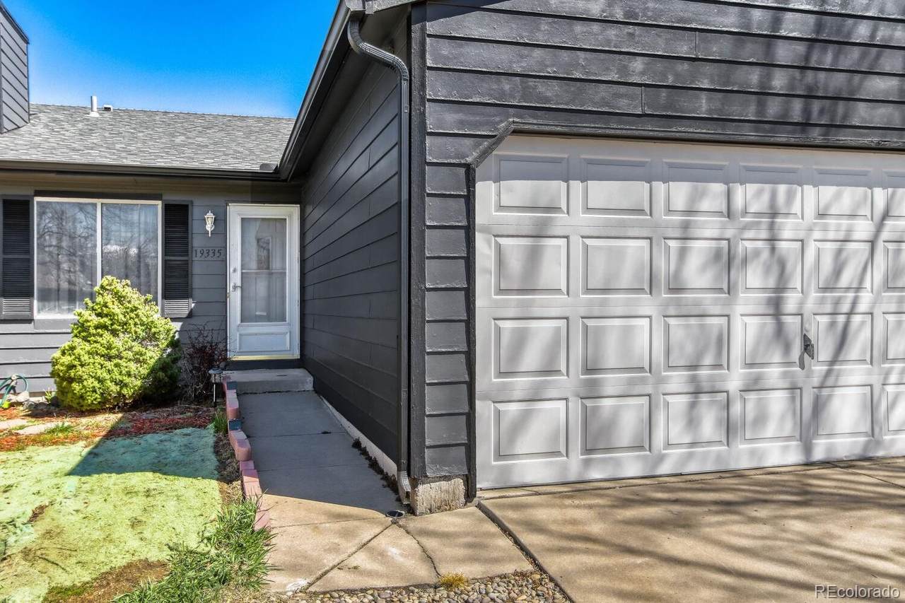 19335 Batavia Place - Photo 1