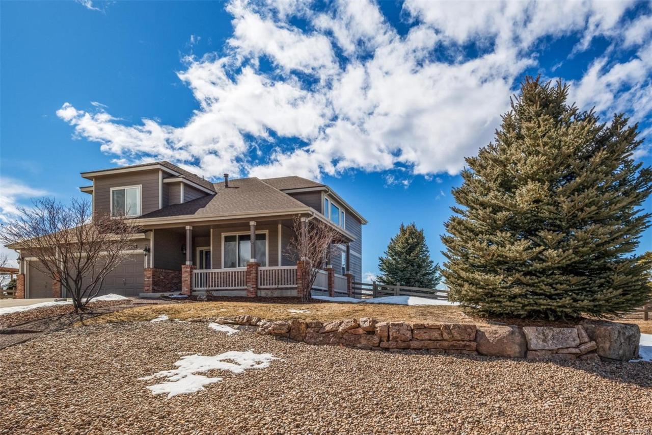 5202 Fairfield Circle - Photo 1
