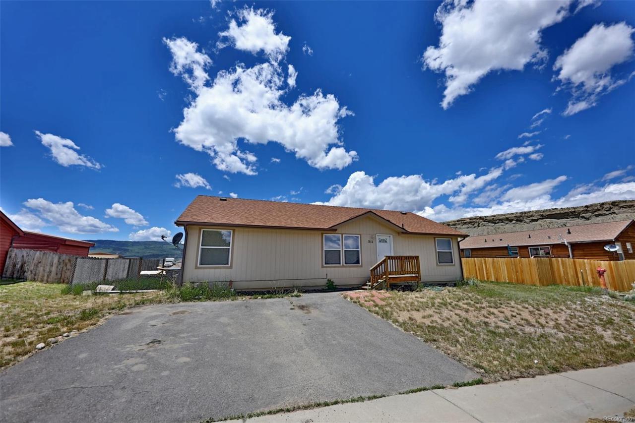 511 11th Street - Photo 1