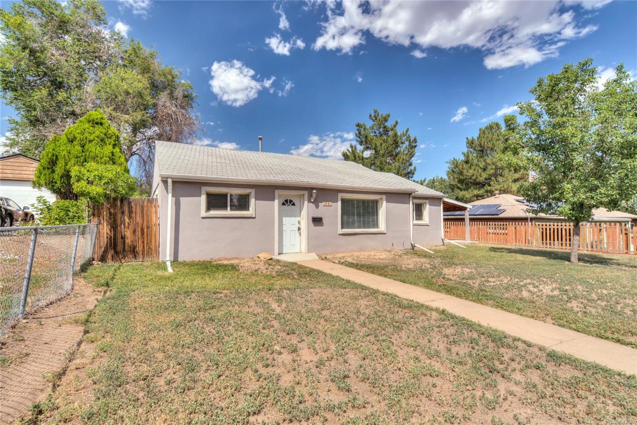 1031 Oak Place - Photo 1