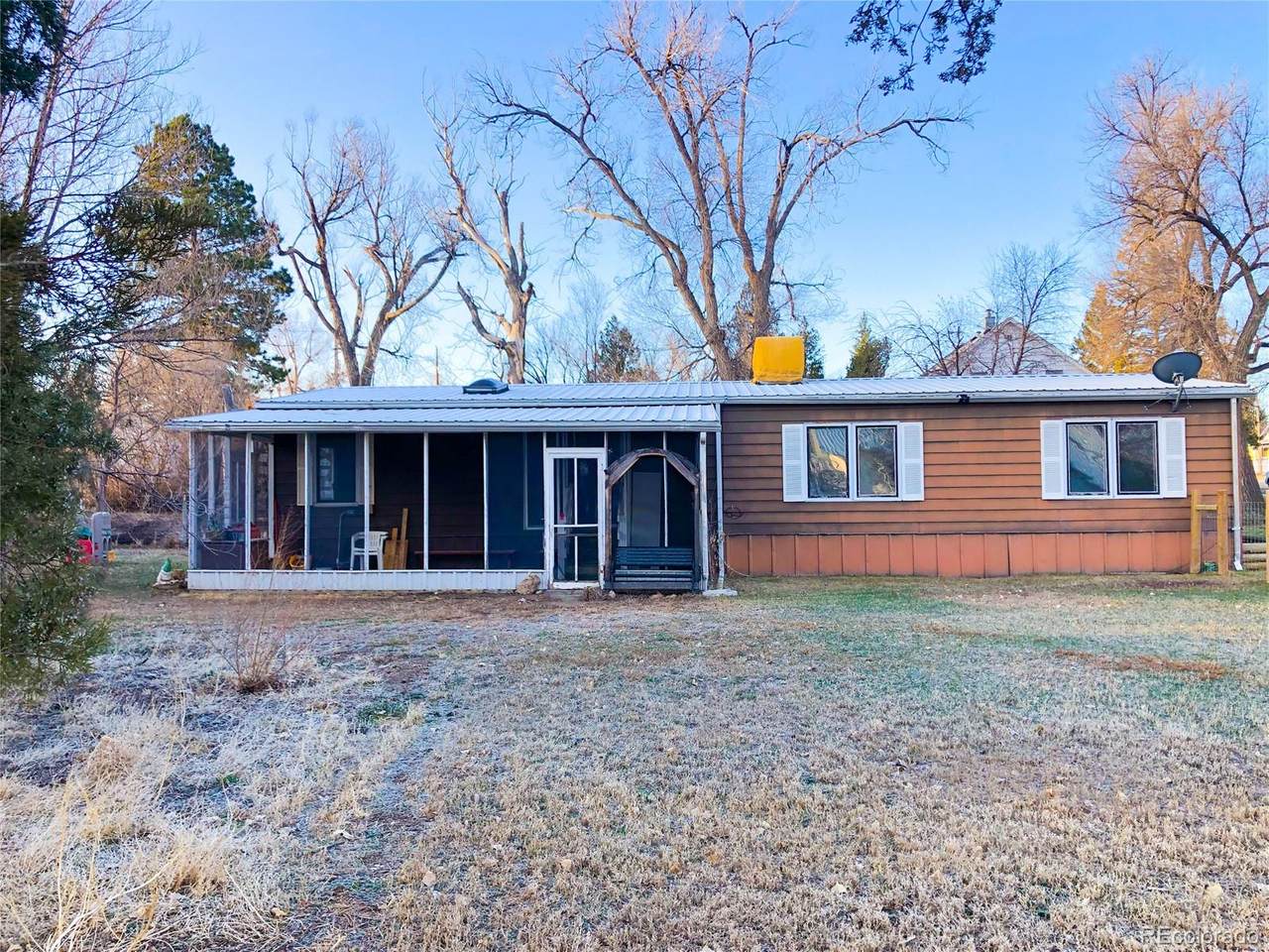 422 Sioux Avenue - Photo 1
