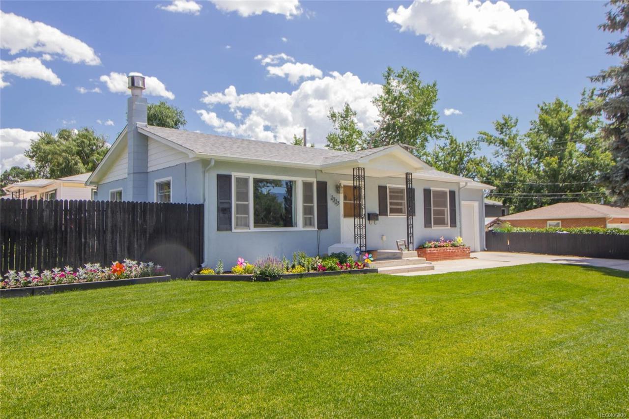 1713 Mcarthur Avenue - Photo 1