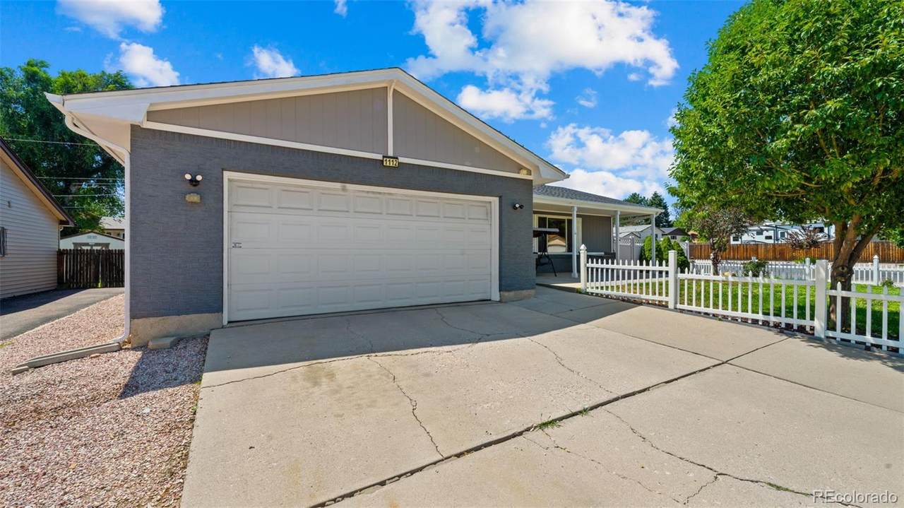 1112 Auburn Drive - Photo 1