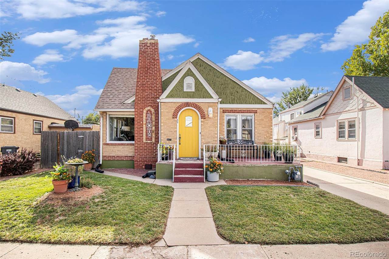 620 Evans Place - Photo 1
