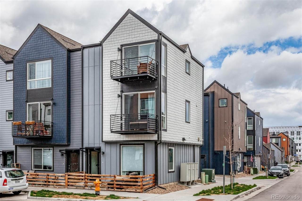 1052 Eaton Street - Photo 1