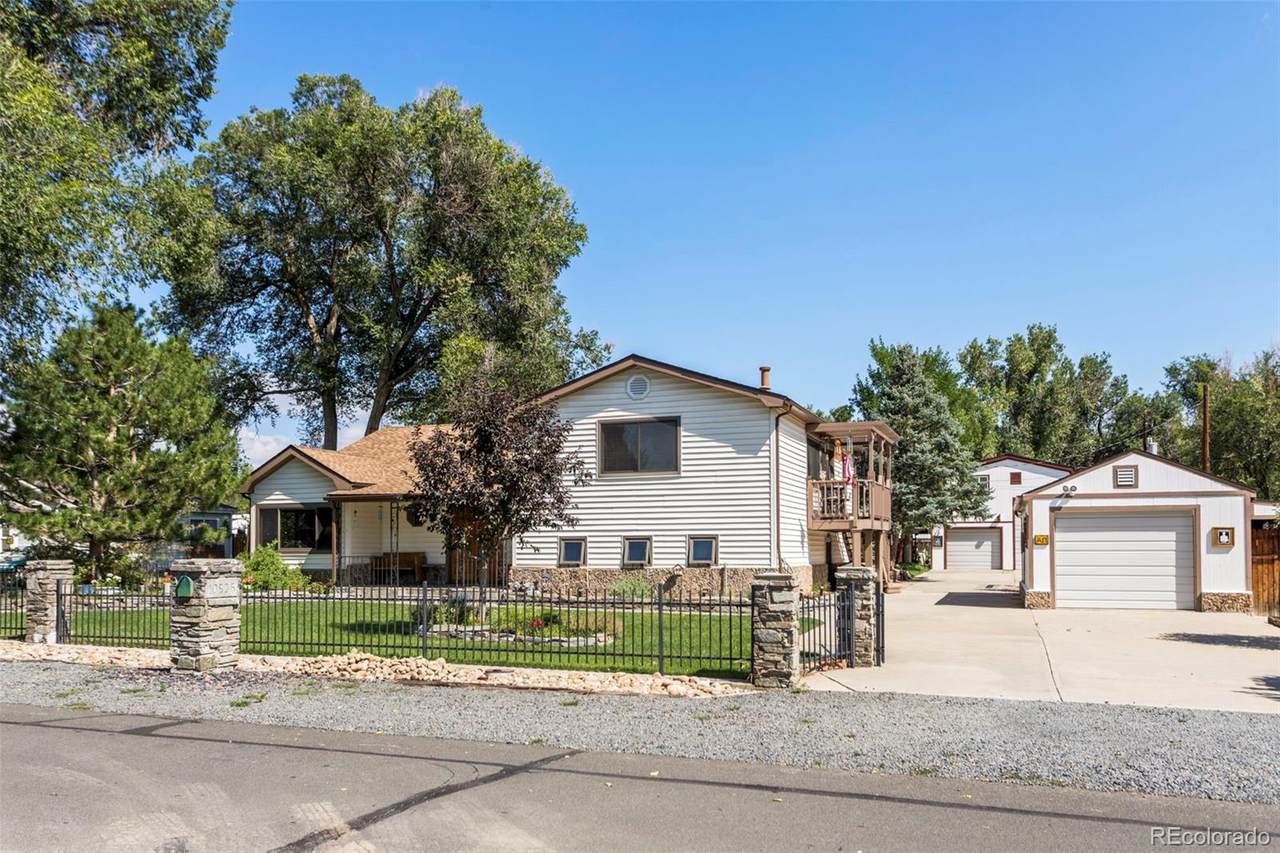 10525 46th Avenue - Photo 1