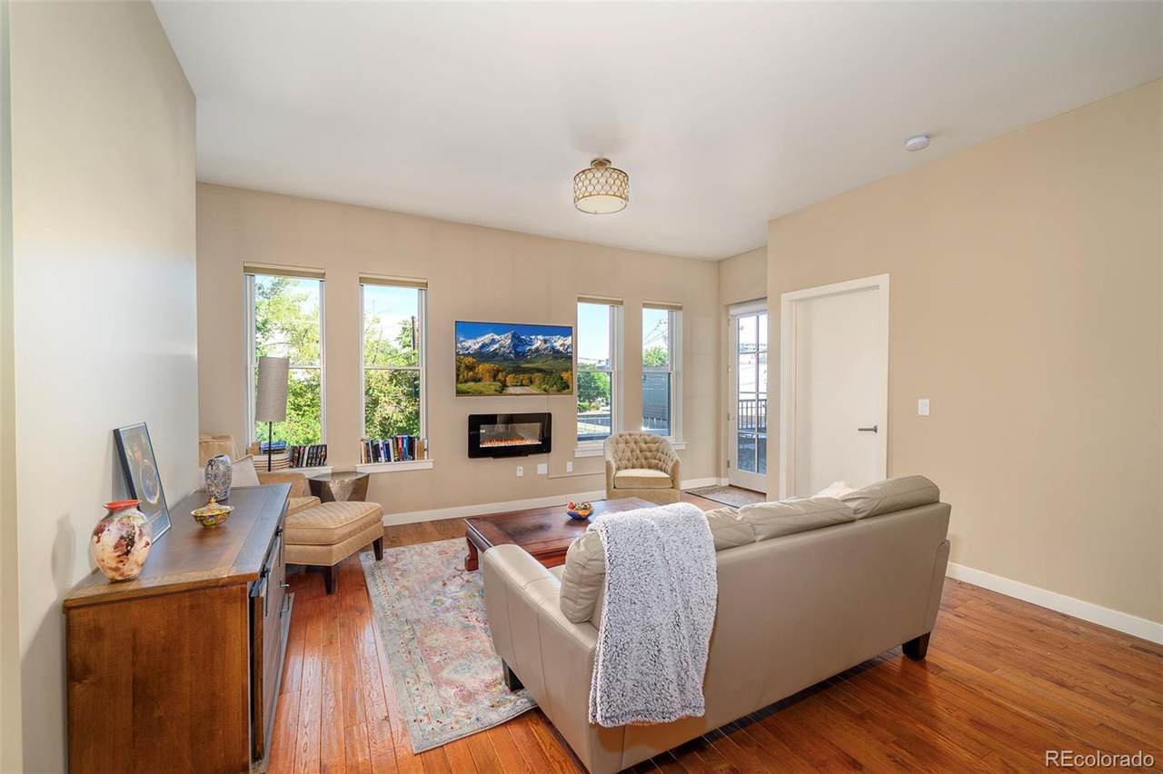 410 Acoma Street - Photo 1