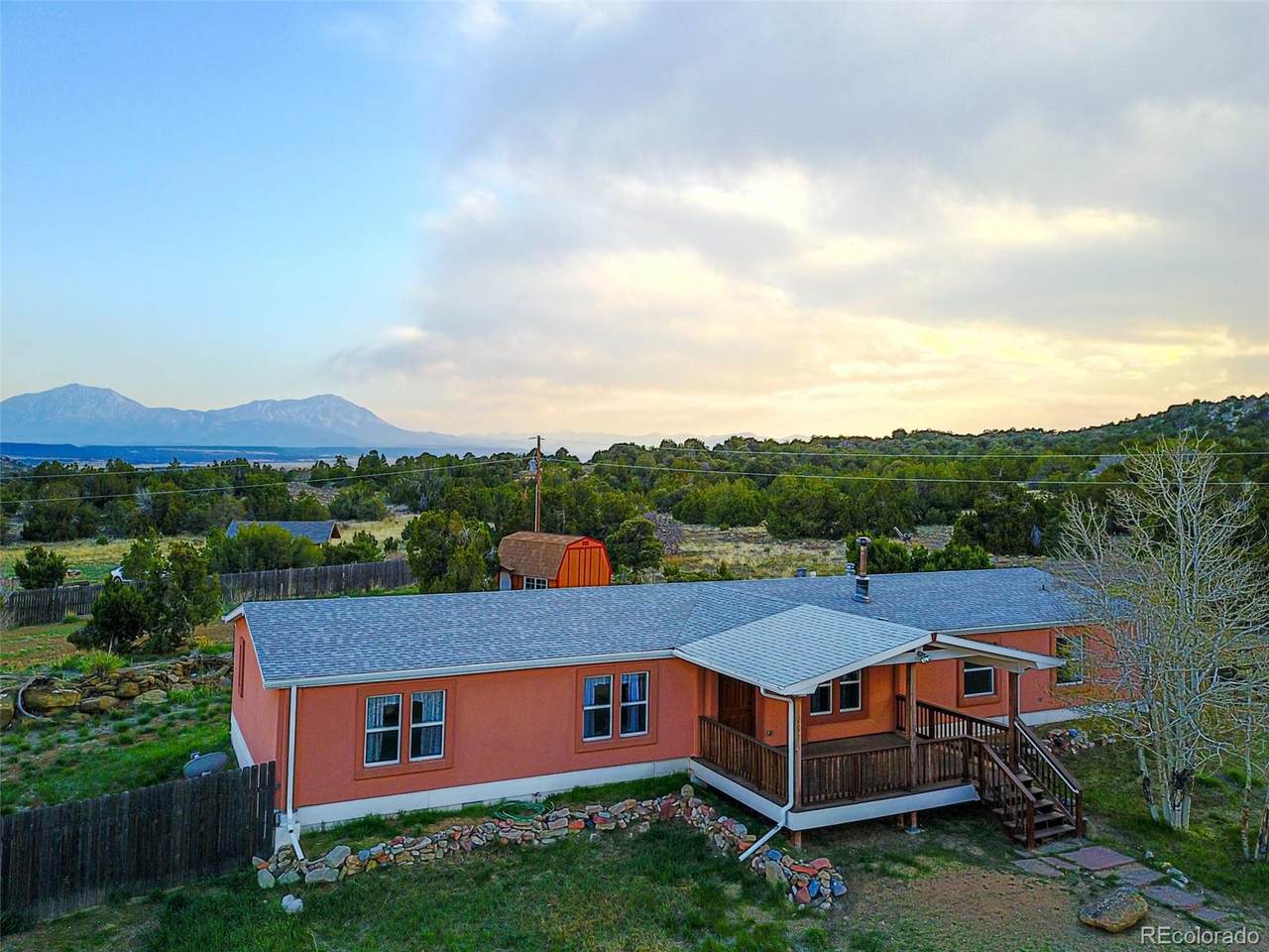 192 San Isabel Boulevard - Photo 1