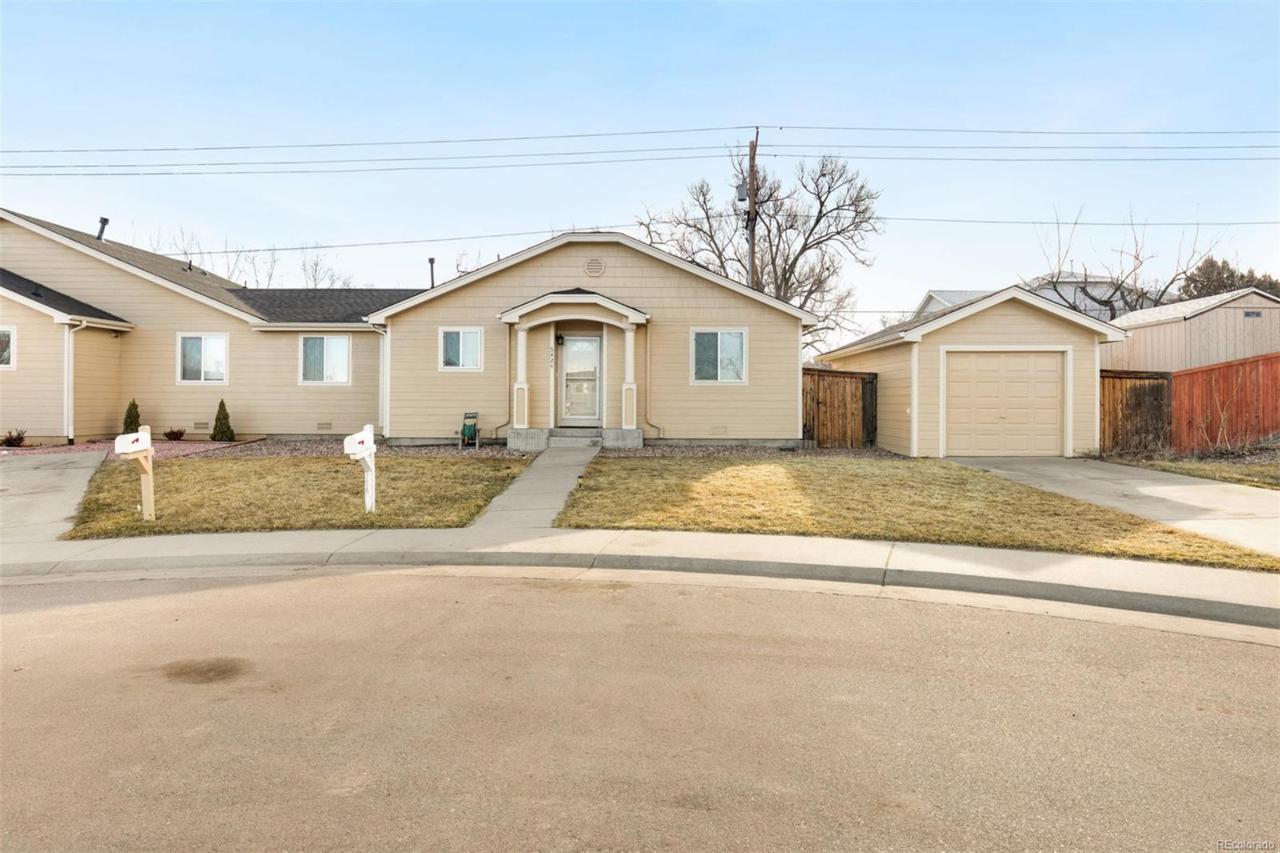 5424 Elm Court - Photo 1