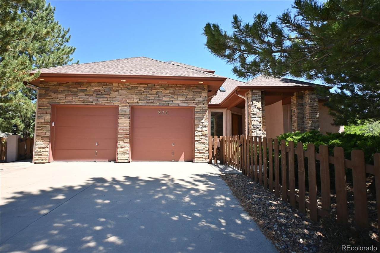 226 27th Street - Photo 1