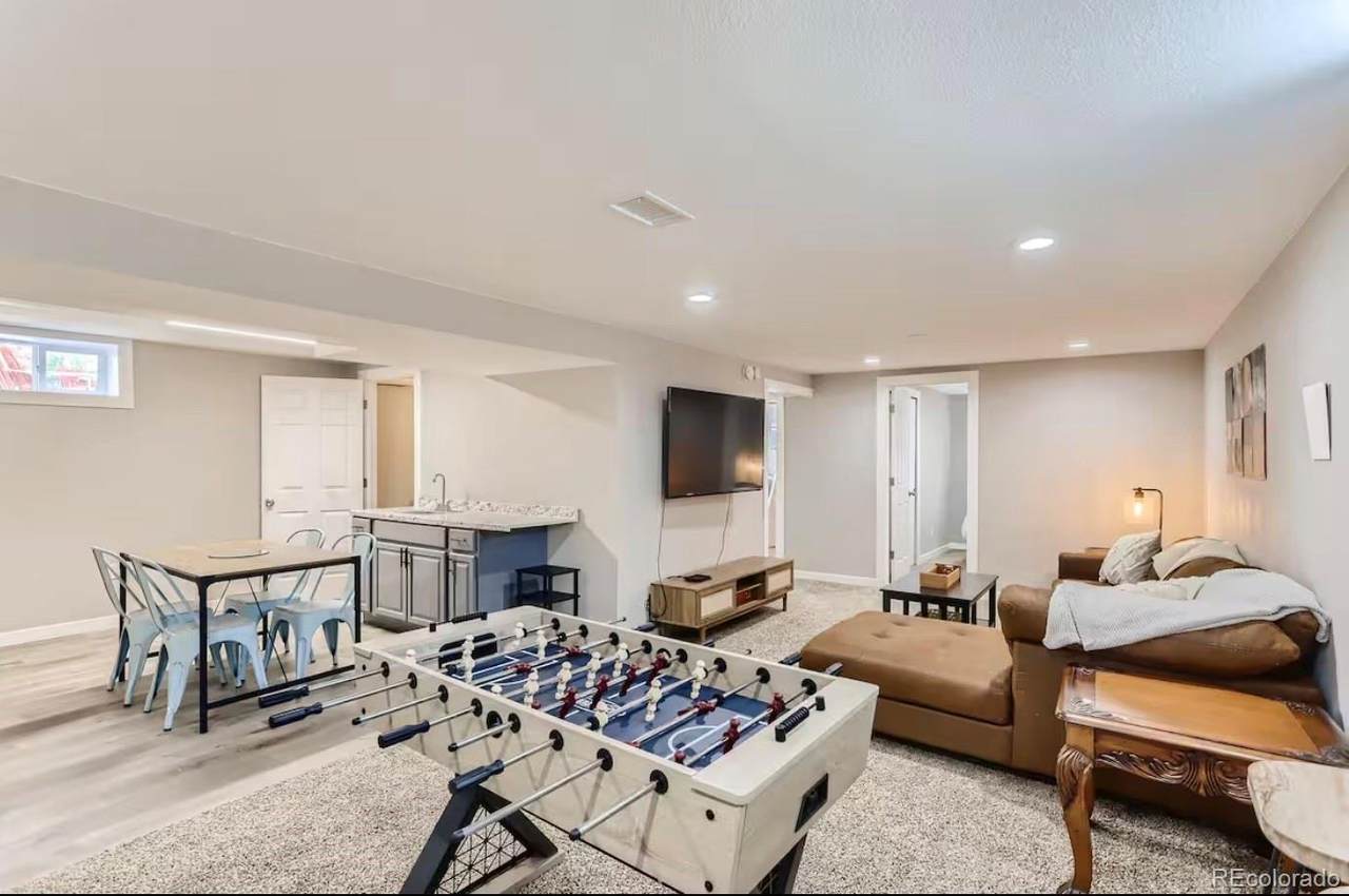 5643 67th Avenue - Photo 1