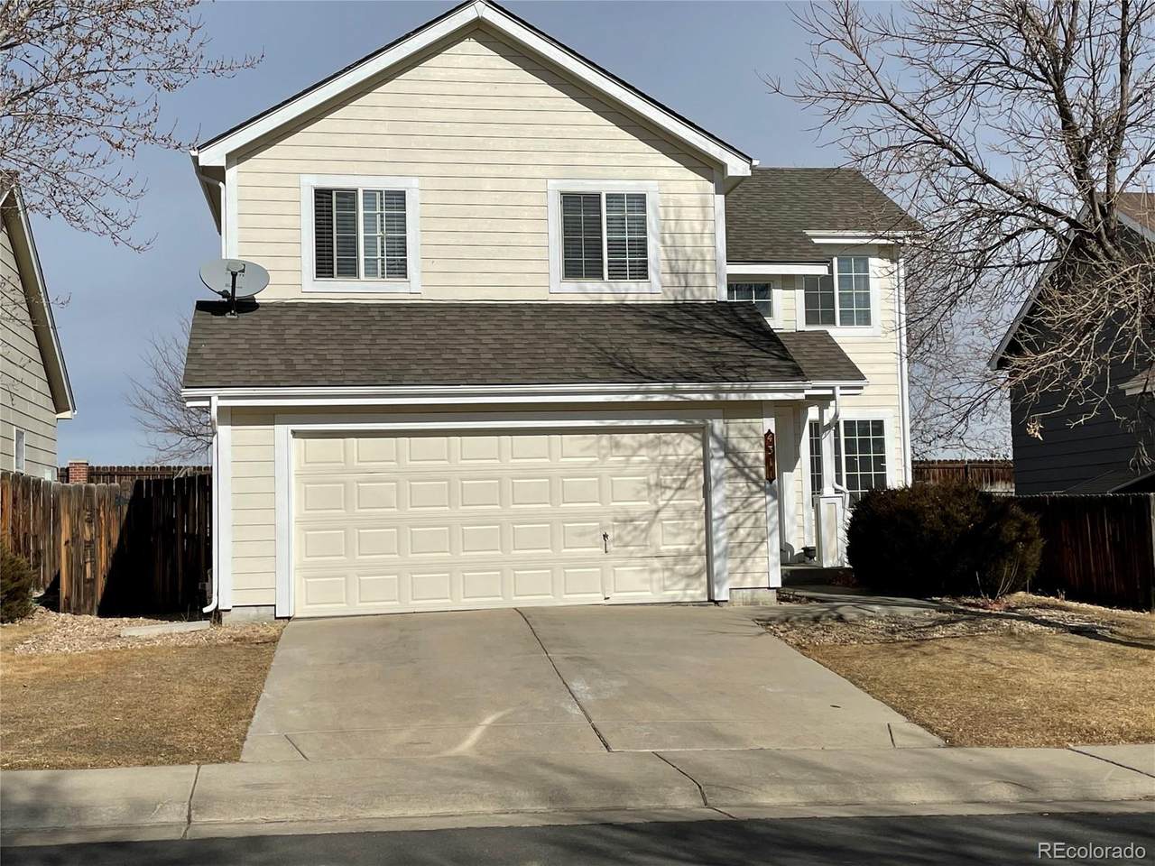 4311 Broemel Avenue - Photo 1