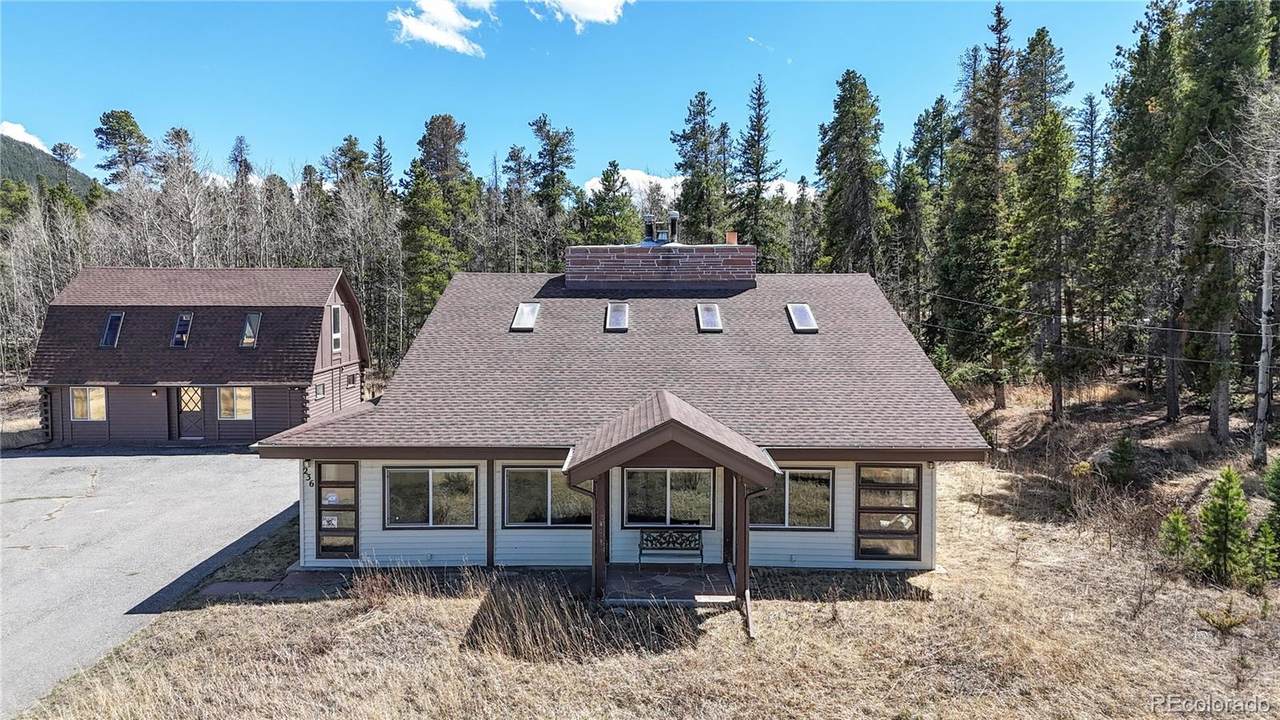 236 Meadowlake Drive - Photo 1