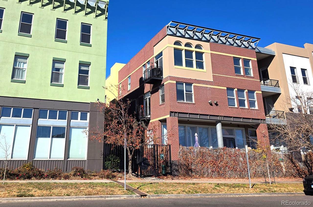 1521 Central Street - Photo 1