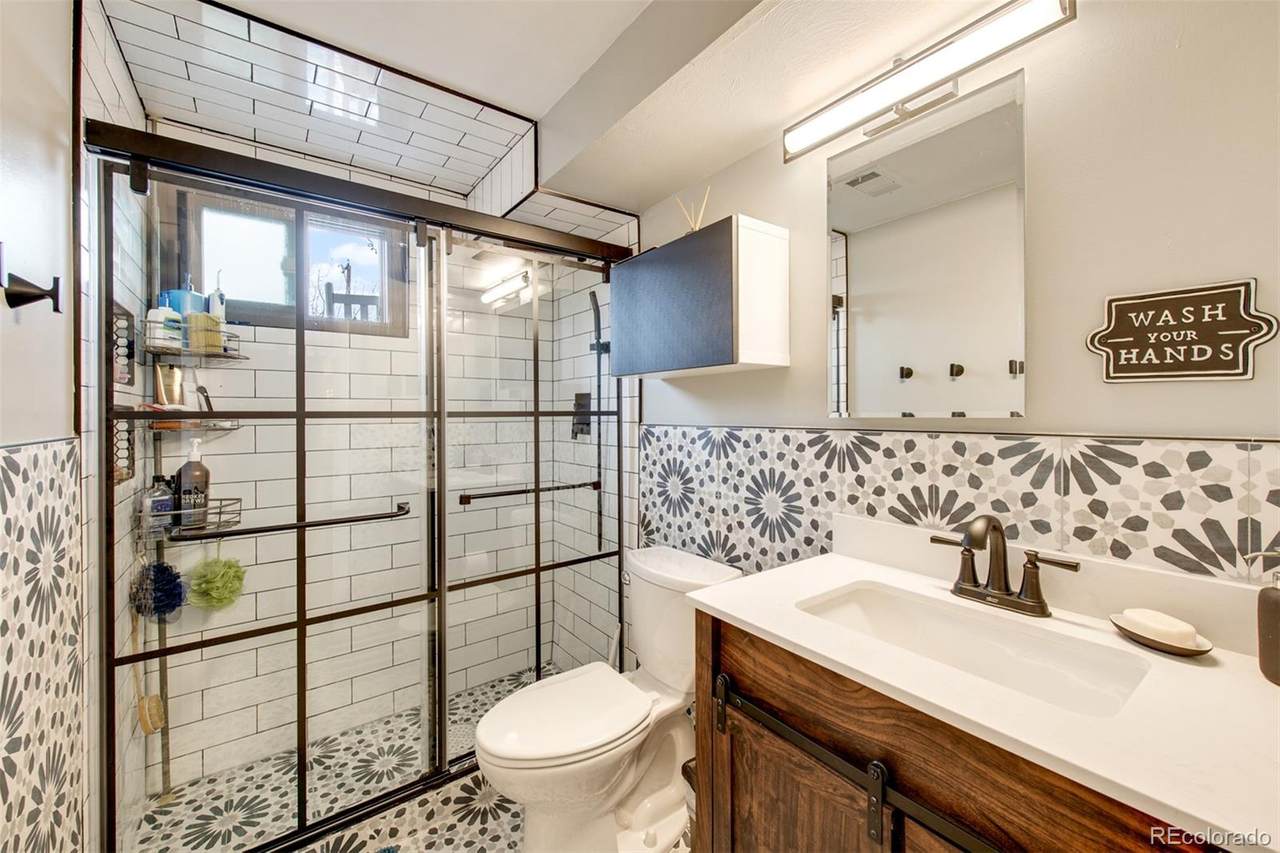 340 King Street - Photo 1
