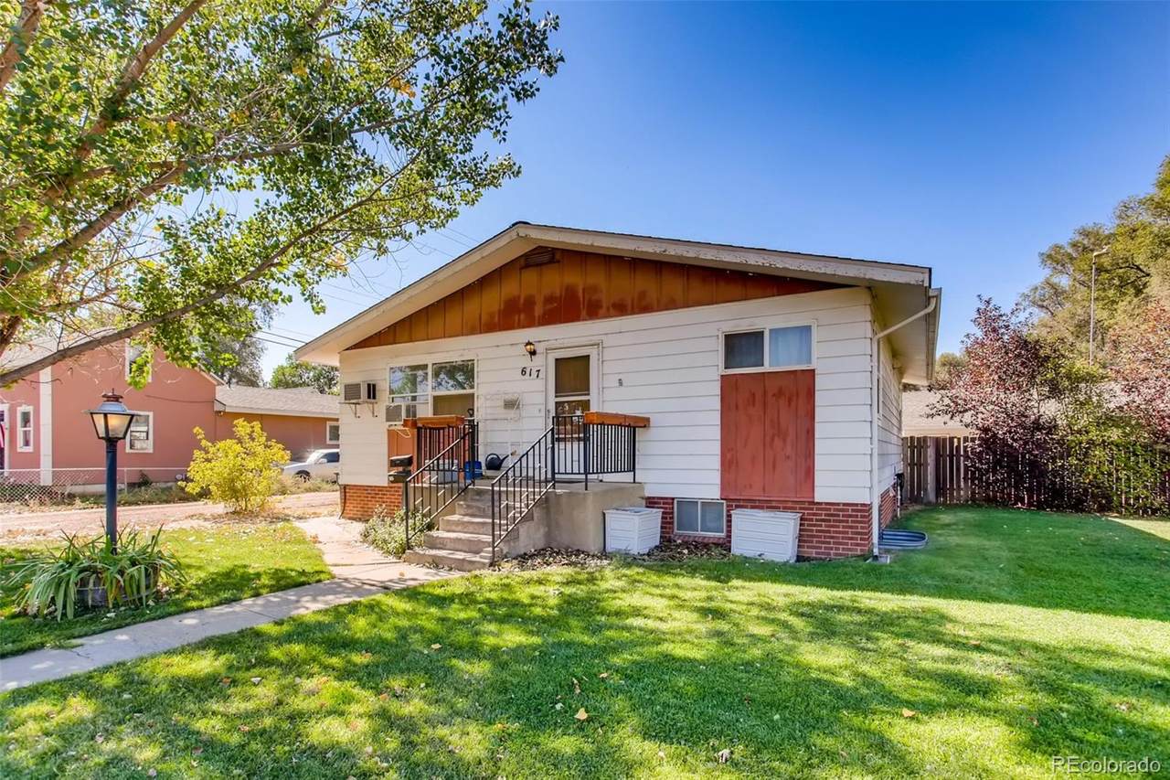 617 15th Avenue Court - Photo 1