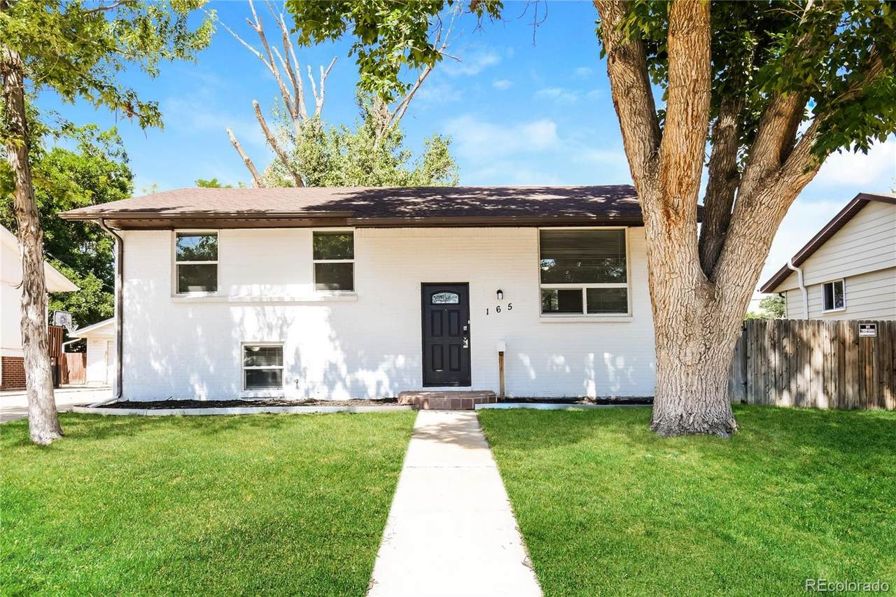 165 Iris Street - Photo 1