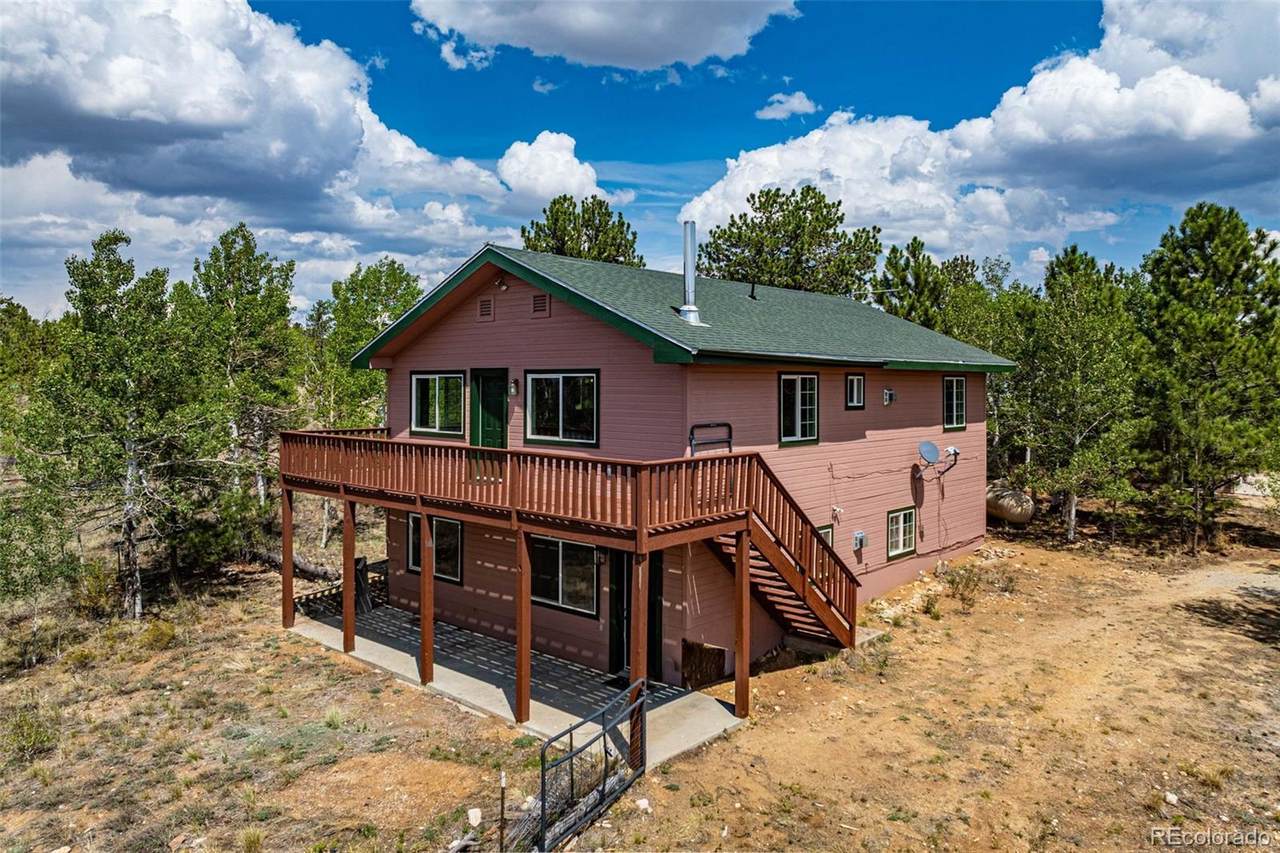 141 Hiawatha Circle - Photo 1