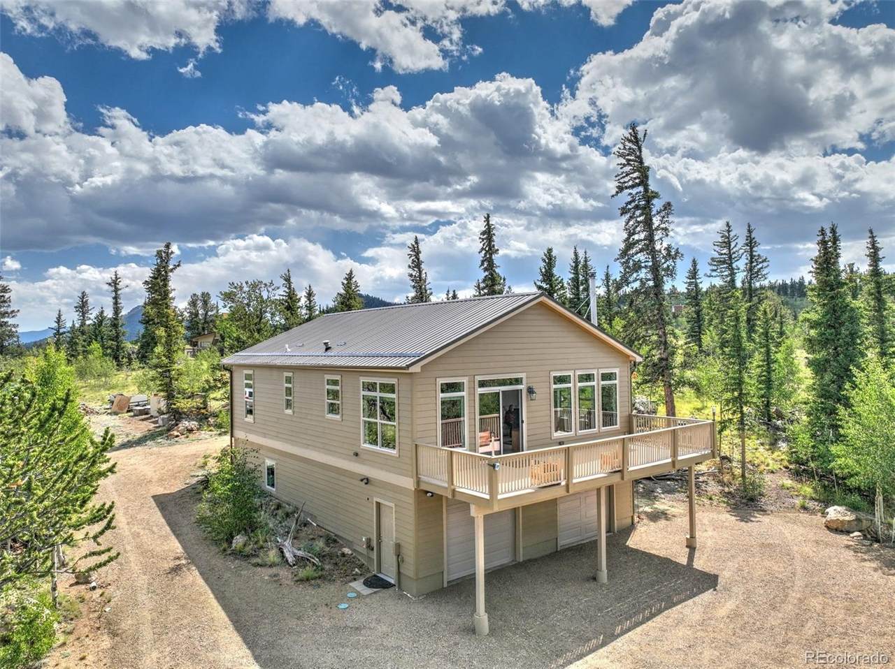 990 Cumberland Drive - Photo 1