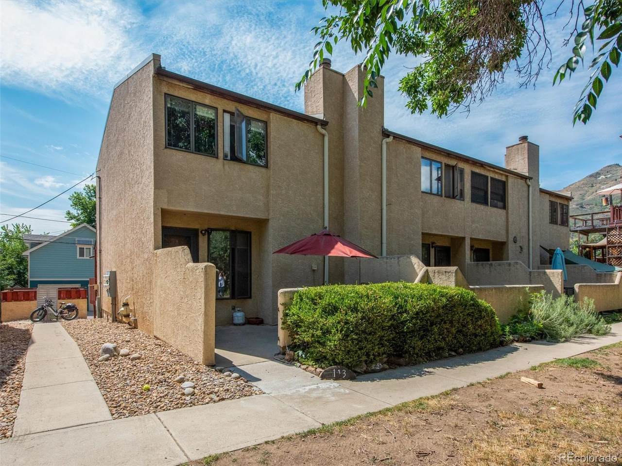 1113 8th Street - Photo 1
