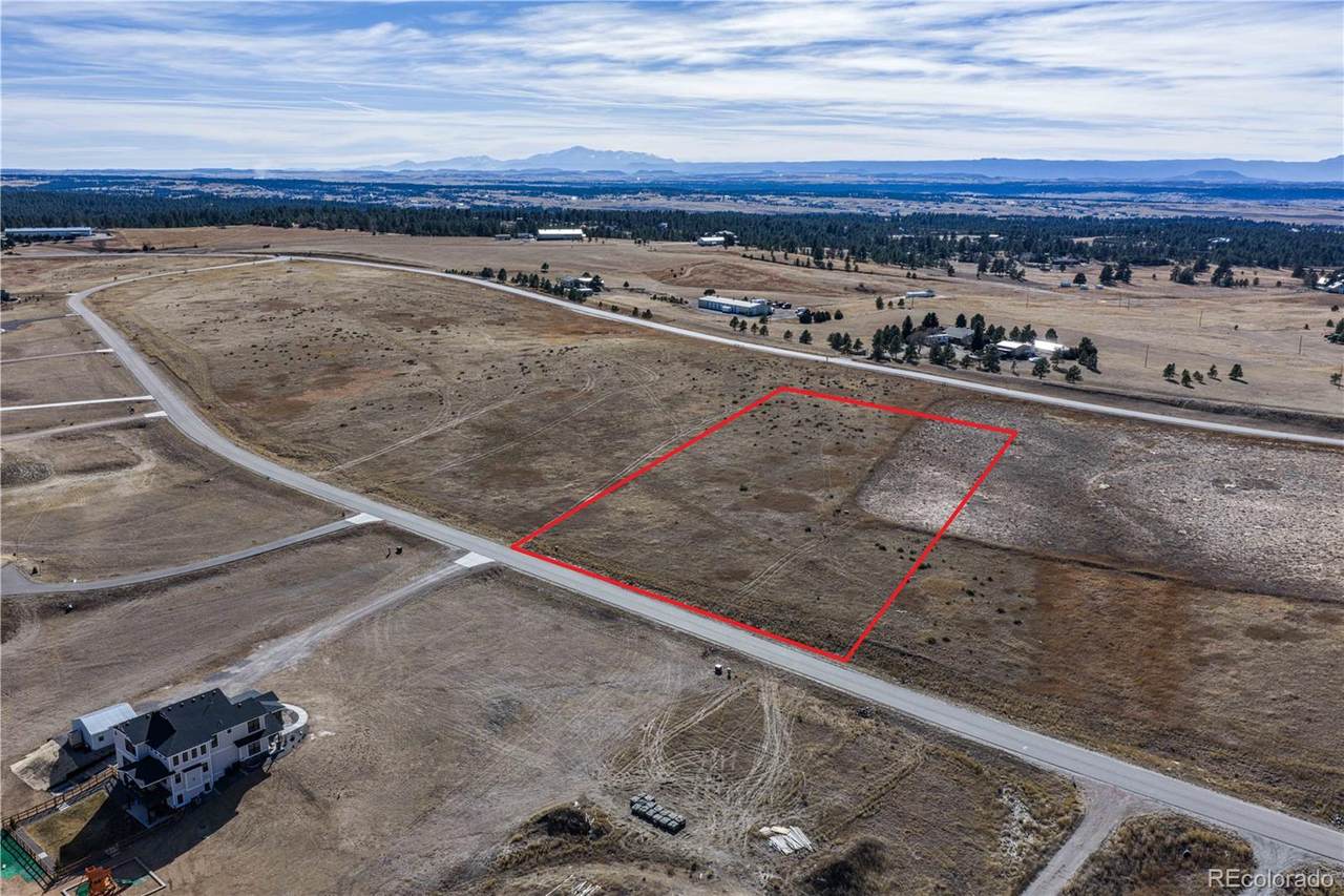 5531 Freddys Trail - Photo 1