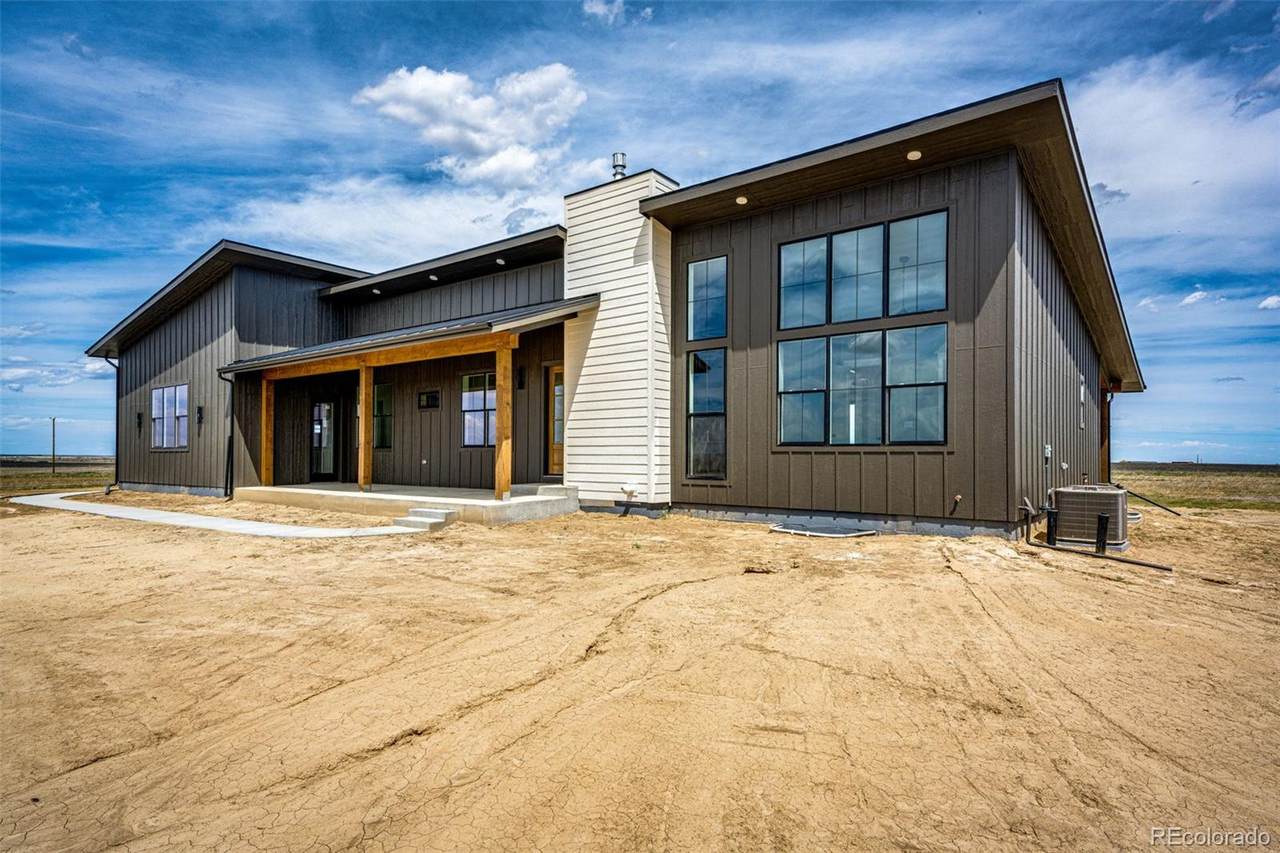 65960 Evans Place - Photo 1