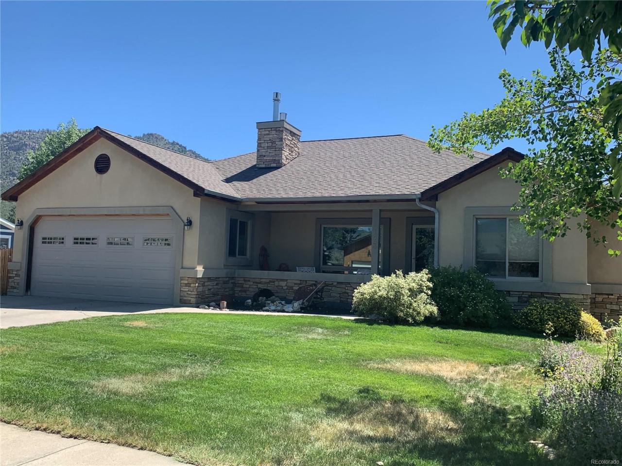 123 Surrey Street - Photo 1