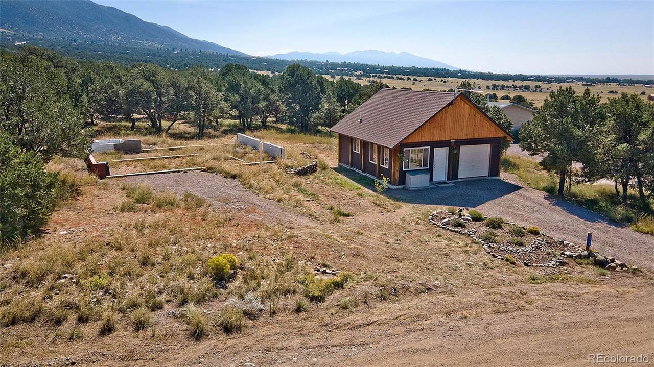 2666 Happy Hollow Way - Photo 1