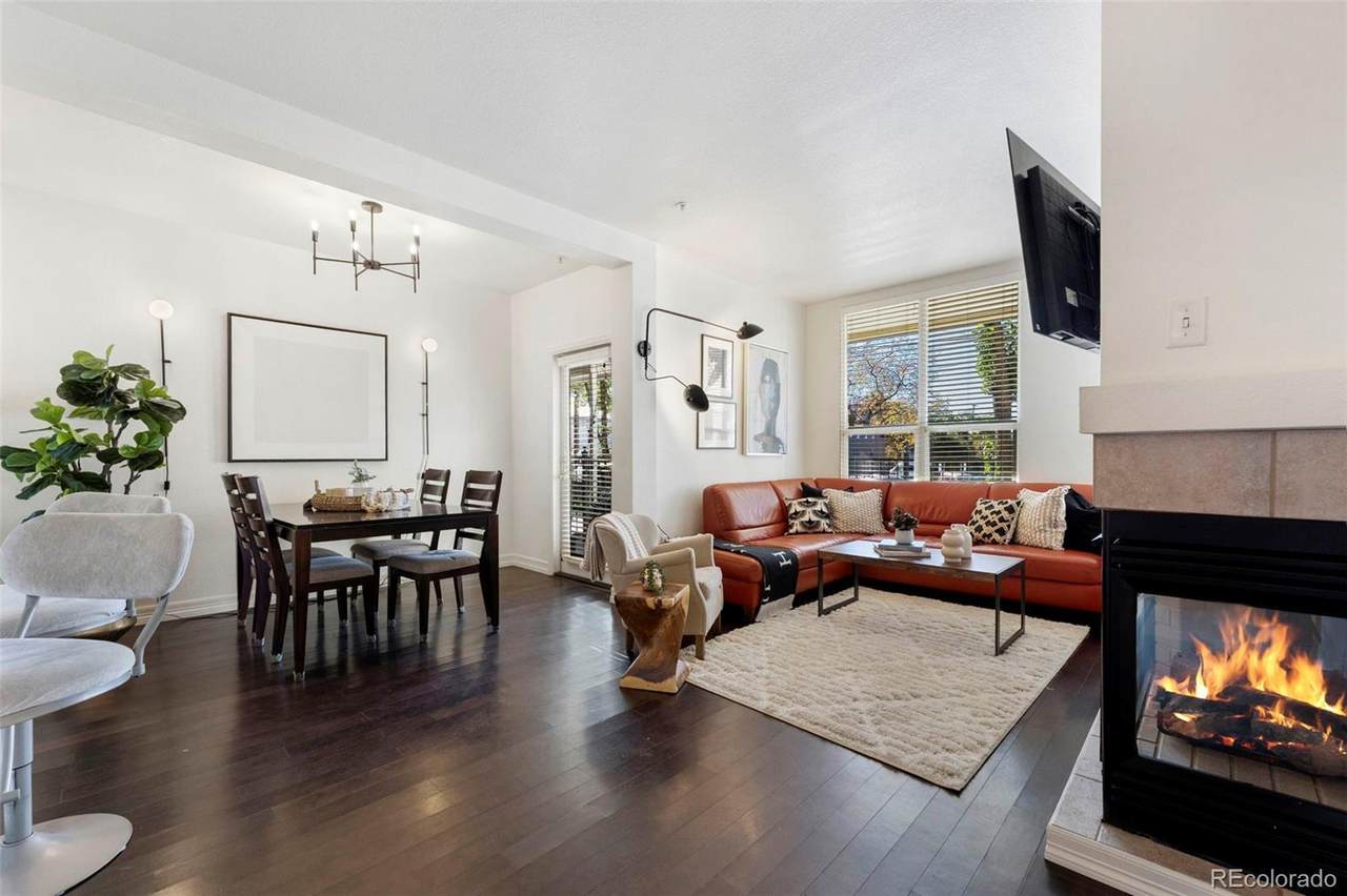 1521 Vine Street - Photo 1