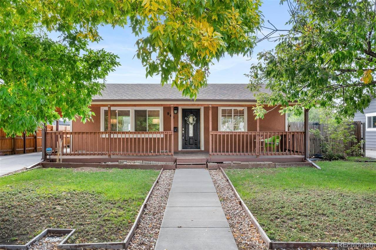 945 Paris Street - Photo 1