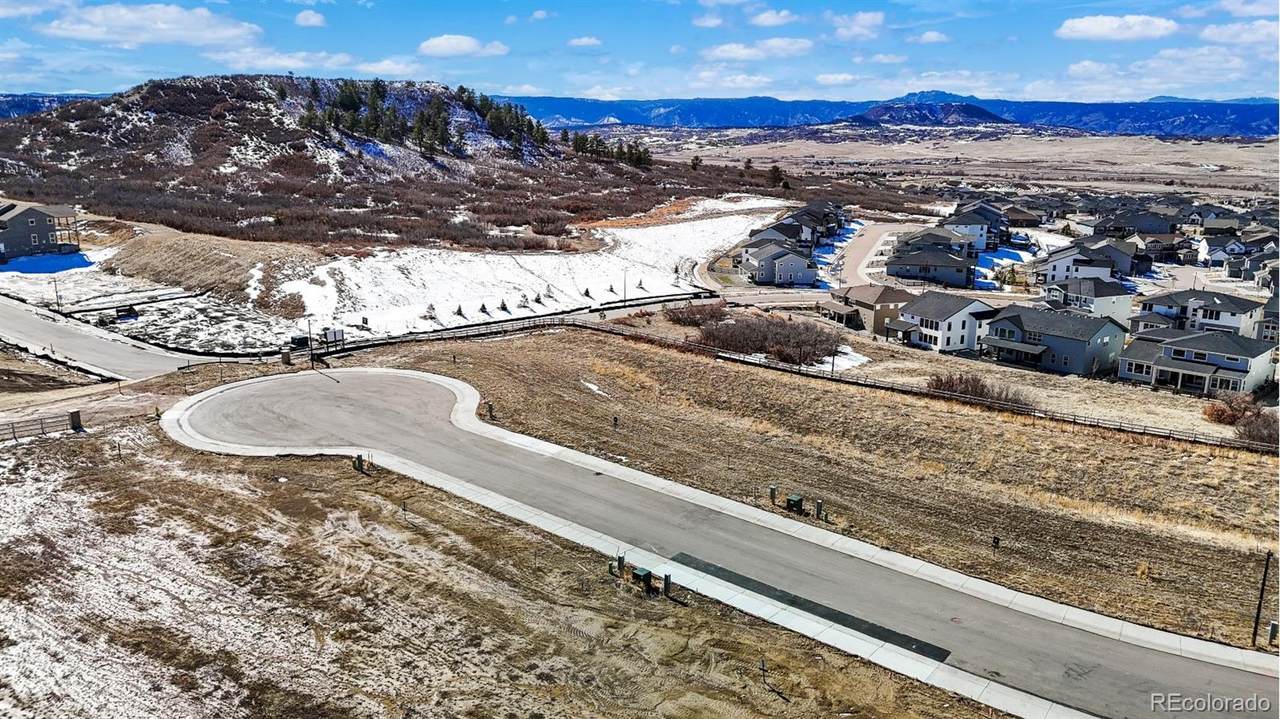 5425 Lions Paw Street - Photo 1