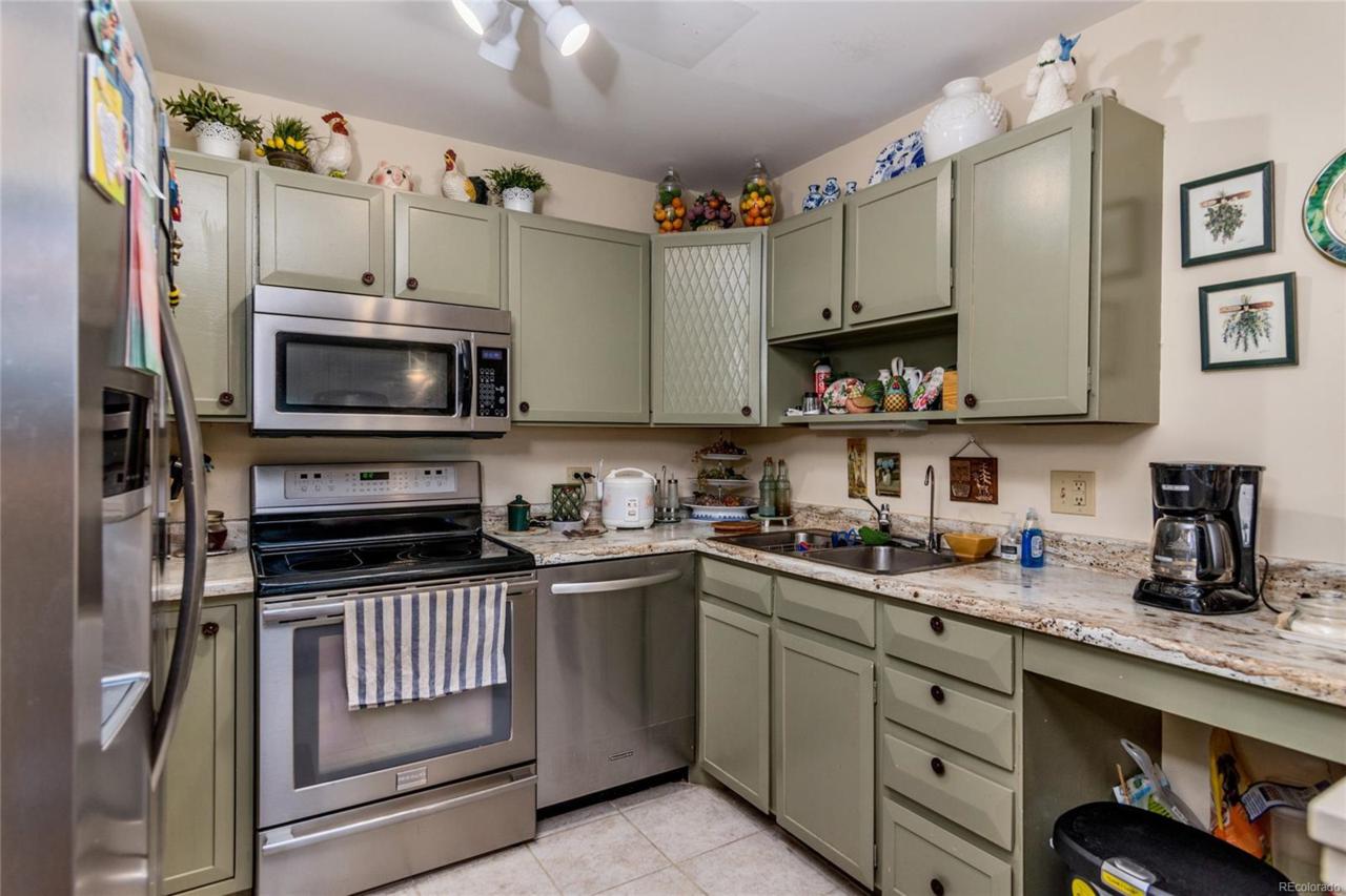 715 Alton Way - Photo 1