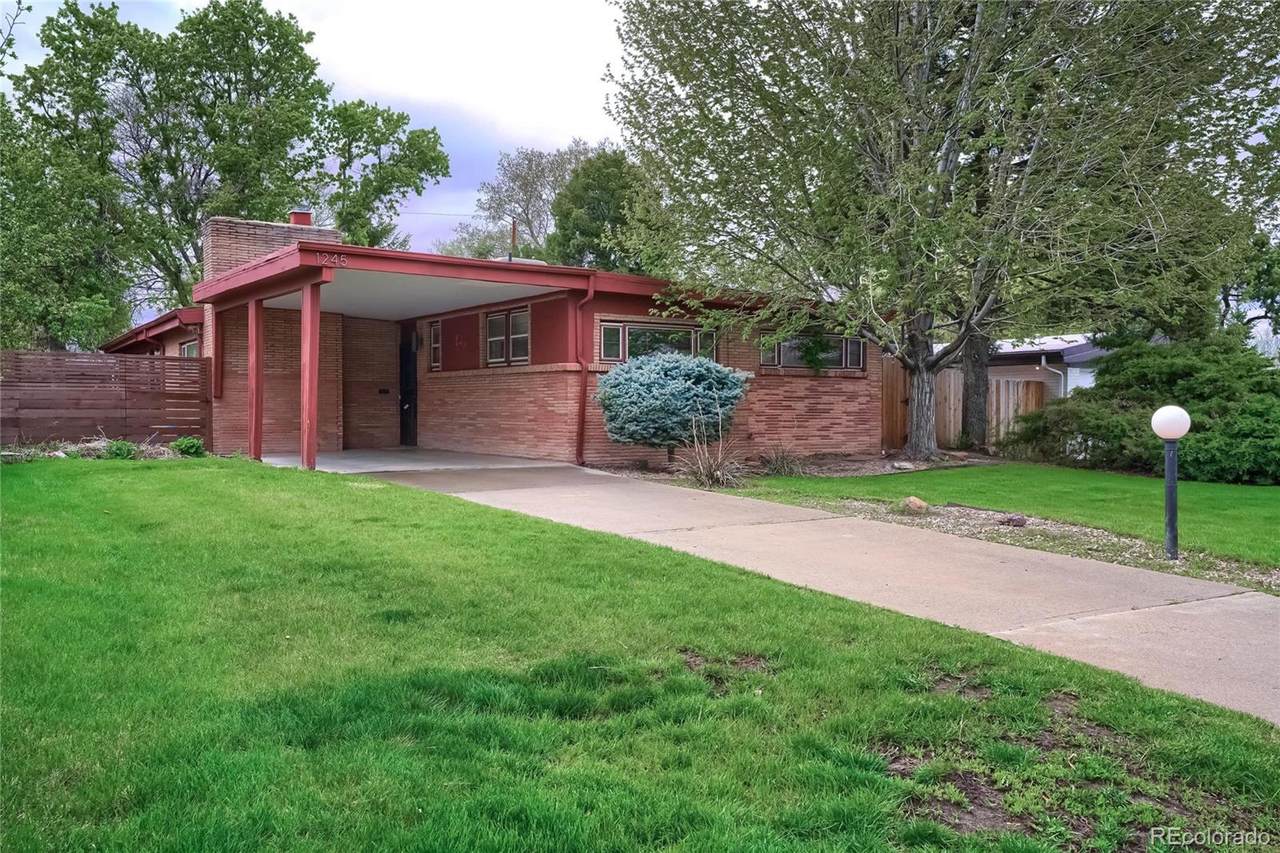 1245 Ivy Street - Photo 1