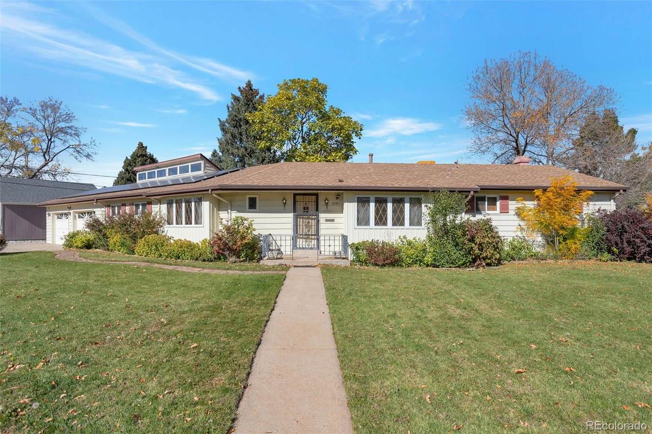 7085 Dexter Street - Photo 1