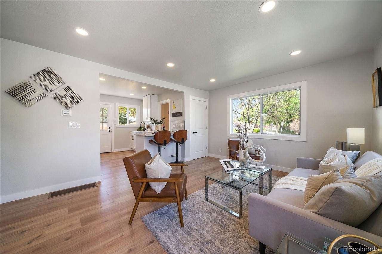 3200 Elizabeth Street - Photo 1
