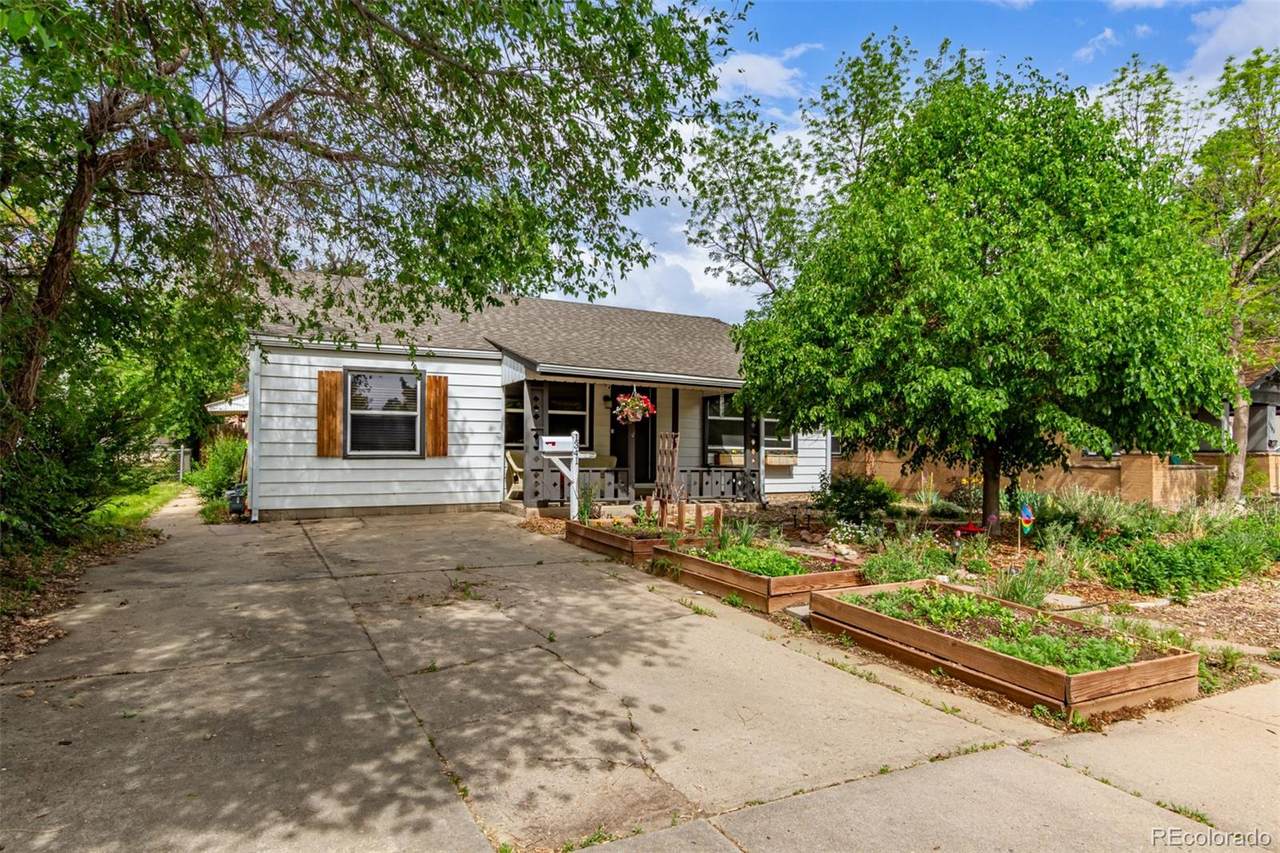 1341 Chester Street - Photo 1