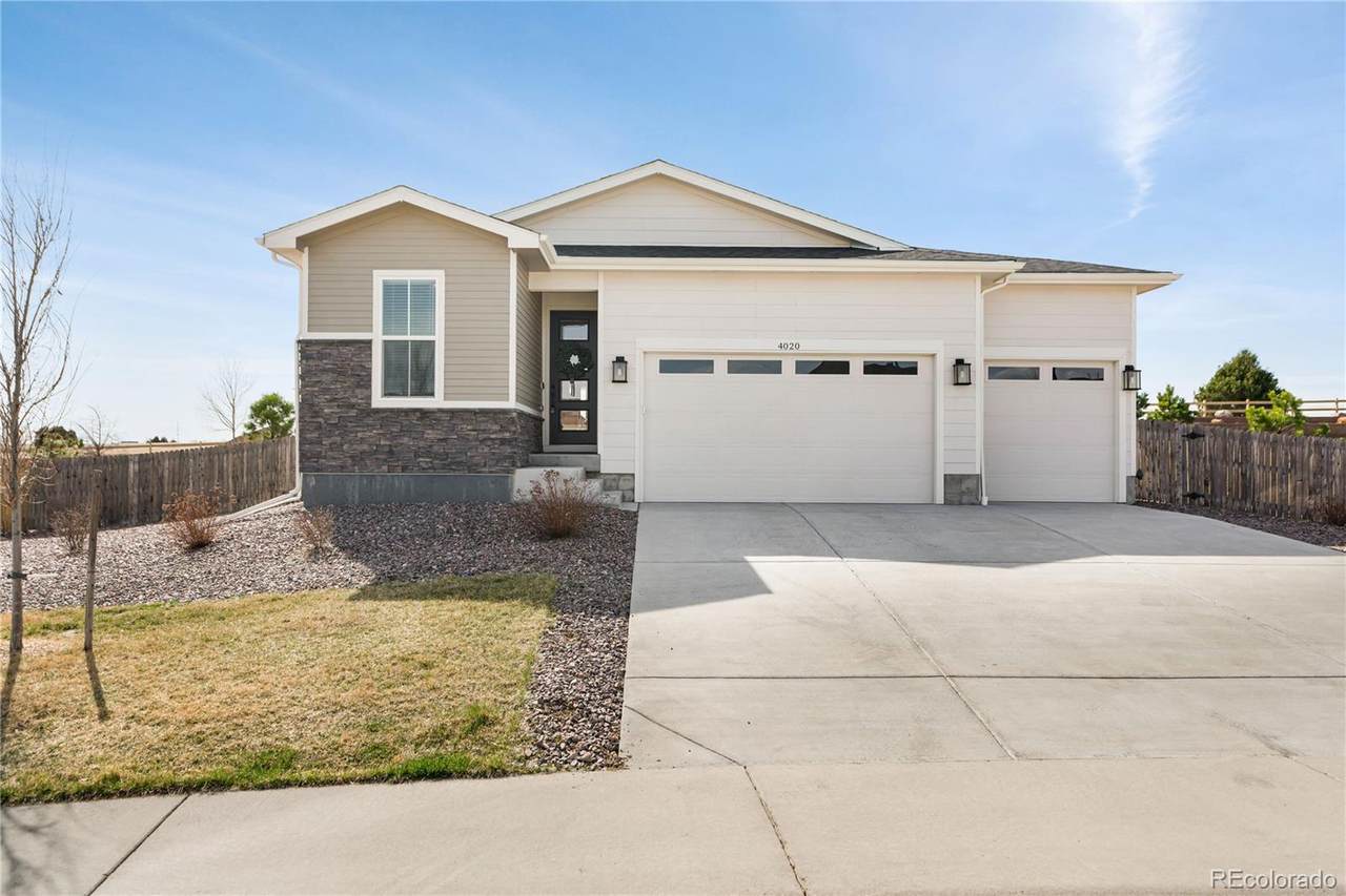4020 Castle Vista Lane - Photo 1