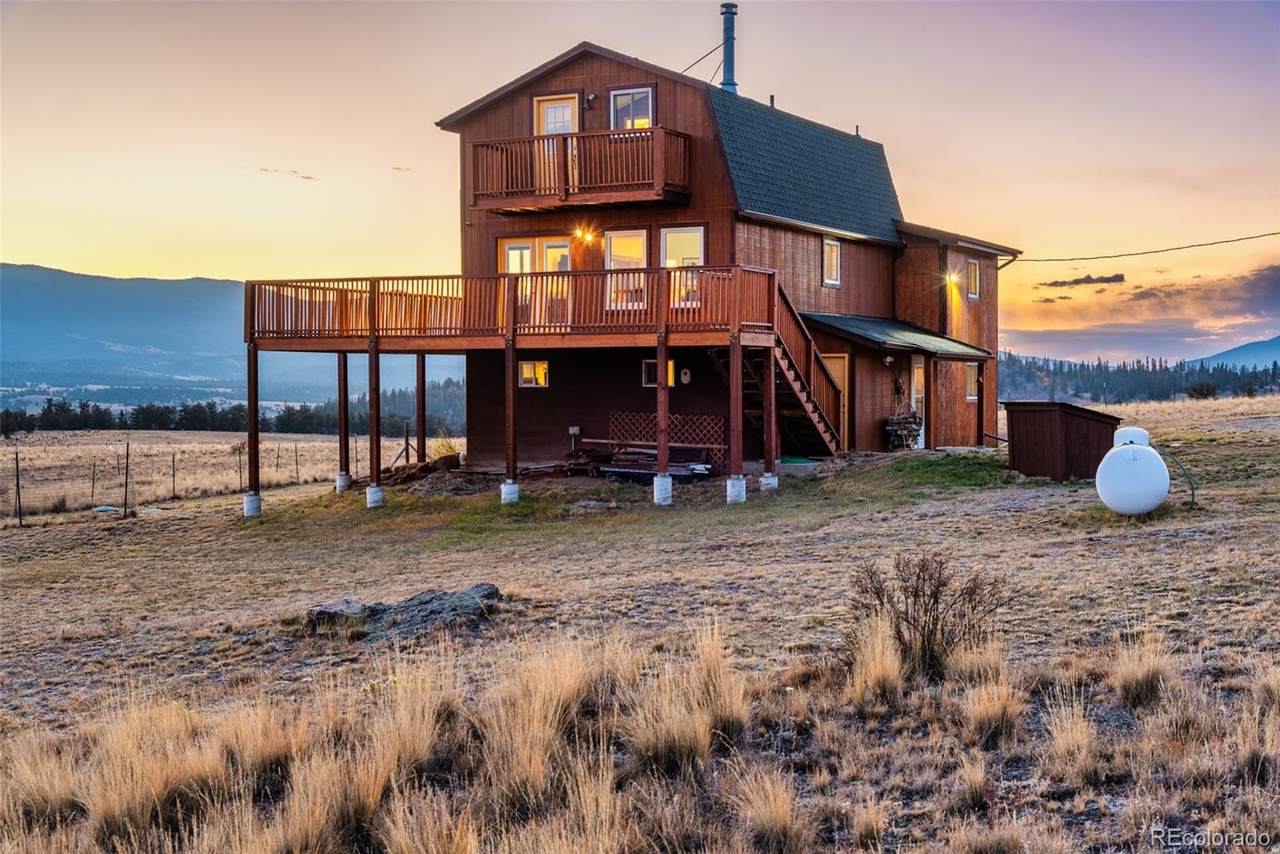 726 Cumberland Drive - Photo 1