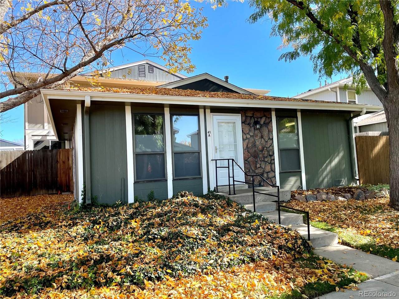 10001 Evans Avenue - Photo 1