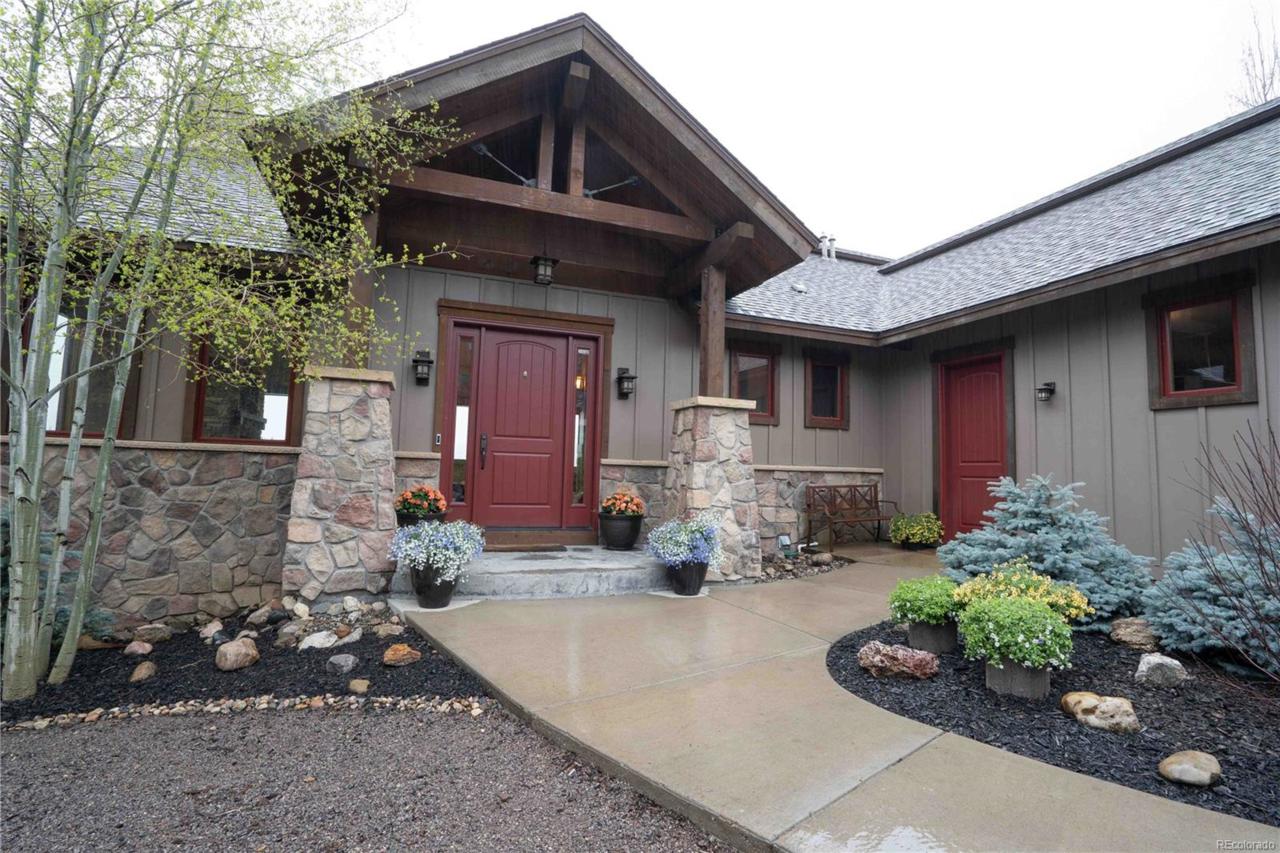 725 Sandhill Circle - Photo 1