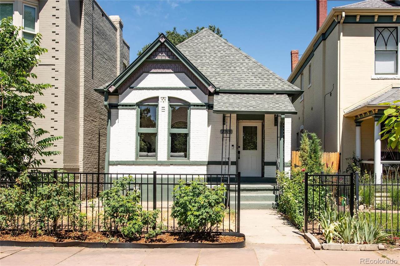 2715 Curtis Street - Photo 1