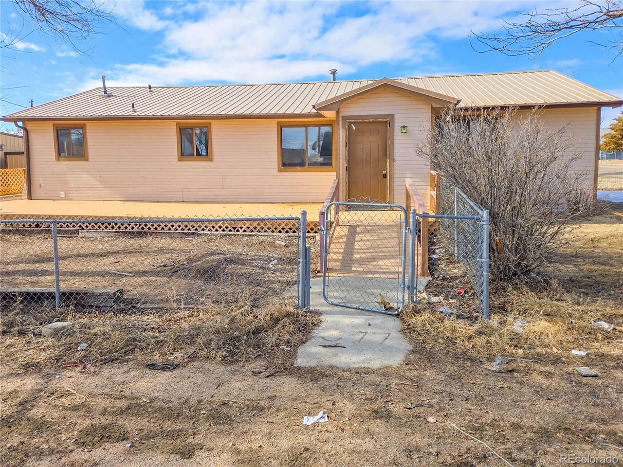 722 6th Street - Photo 1