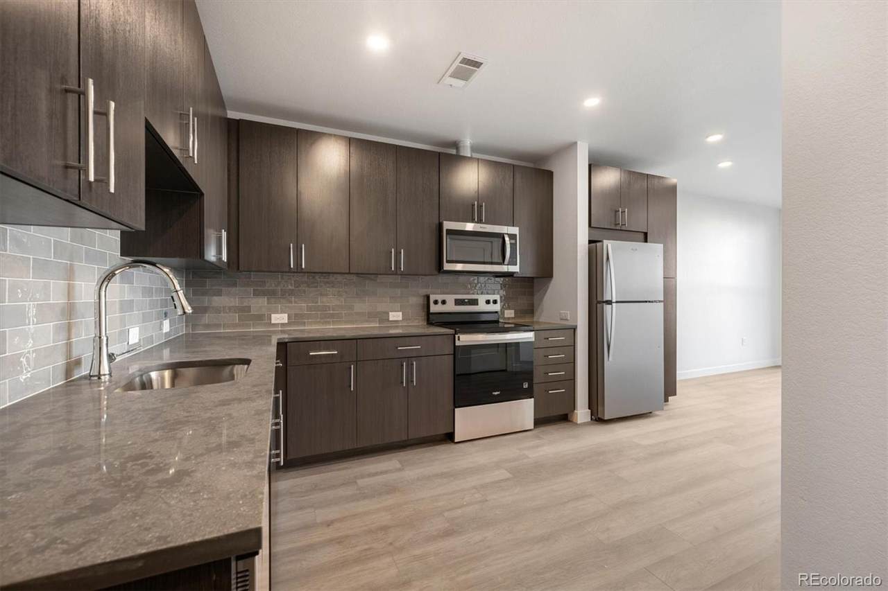 639 29th Street - Photo 1