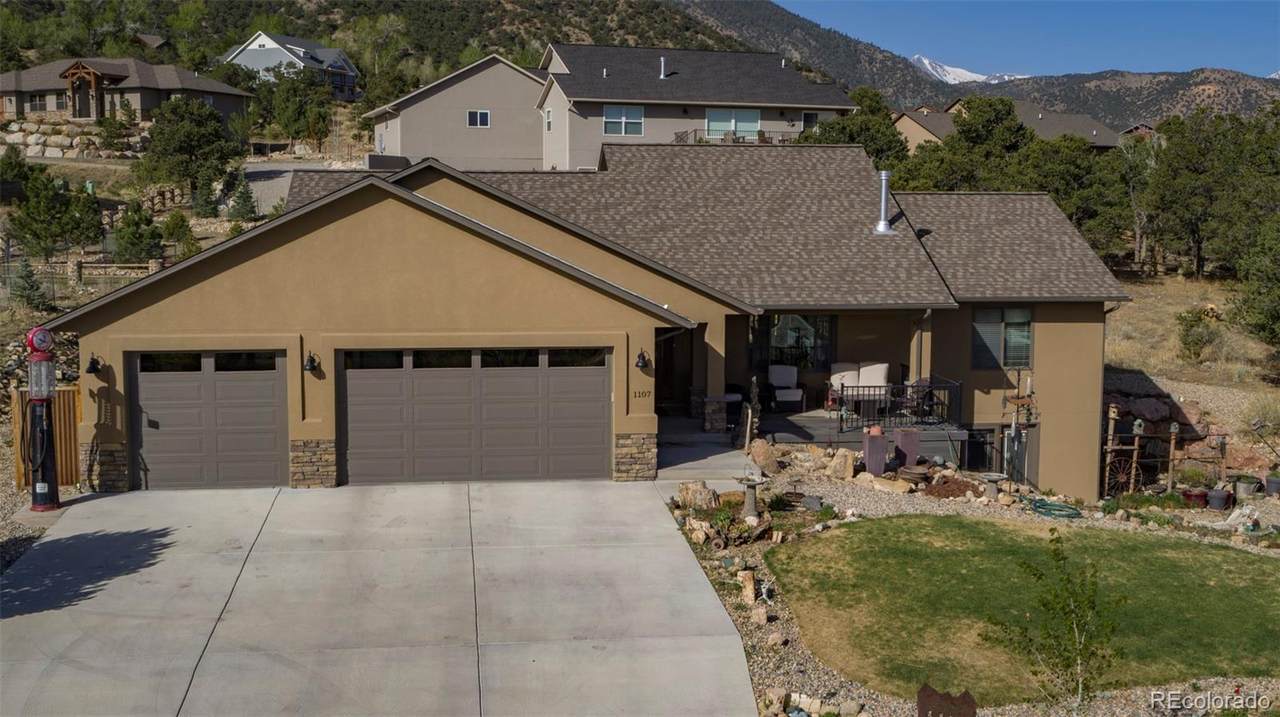 1107 Pinon Drive - Photo 1