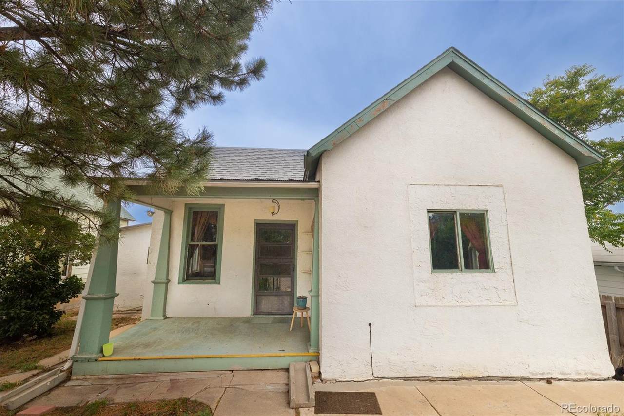 1106 11th Street - Photo 1
