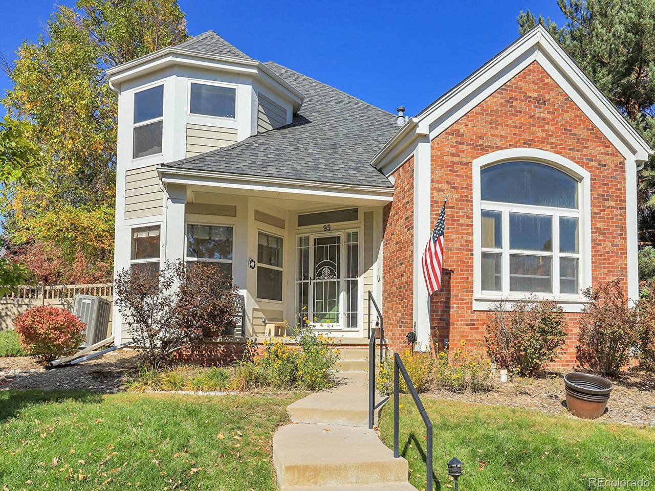 1011 Valentia Street - Photo 1